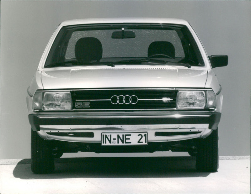 Audi 100 Avant - Vintage Photograph