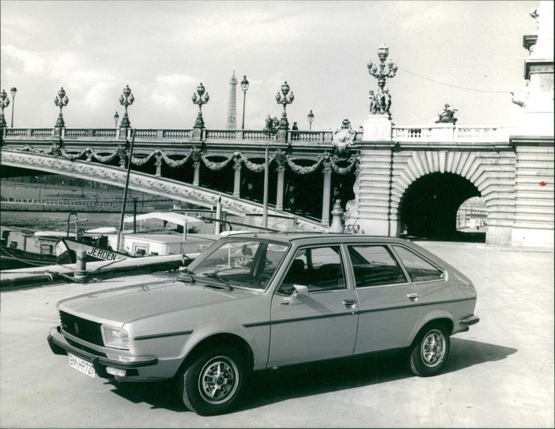 Renault 20TS 5-Gang - Vintage Photograph