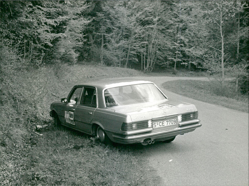 Mercedes Benz 460 SEL - Vintage Photograph
