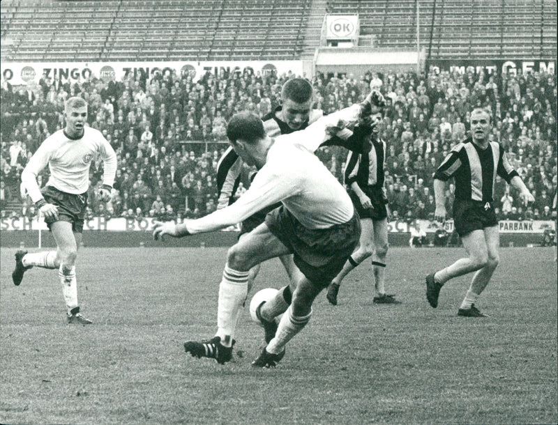 The football players Lennart "Nacka" Skoglund and Kenta Ohlsson on the pitch - Vintage Photograph