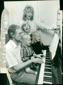 1980 WEBB FAMILY WELL MUSIC TELEVISION DIED - Vintage Photograph