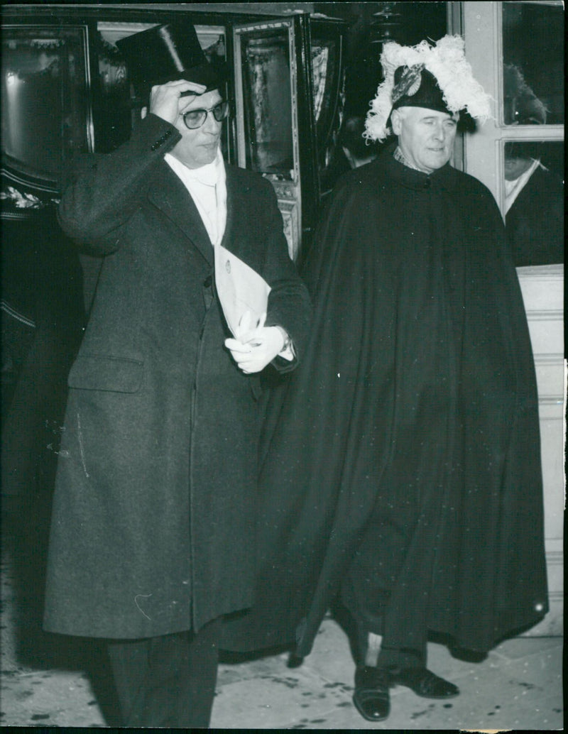 Argentina's new minister Enrique J. Plate in solemn audience with the king - Vintage Photograph