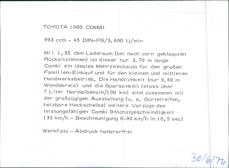 Toyota 1000 Combi 1976 - Vintage Photograph