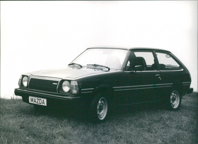 Mazda 323 SP (70 PS) - Vintage Photograph