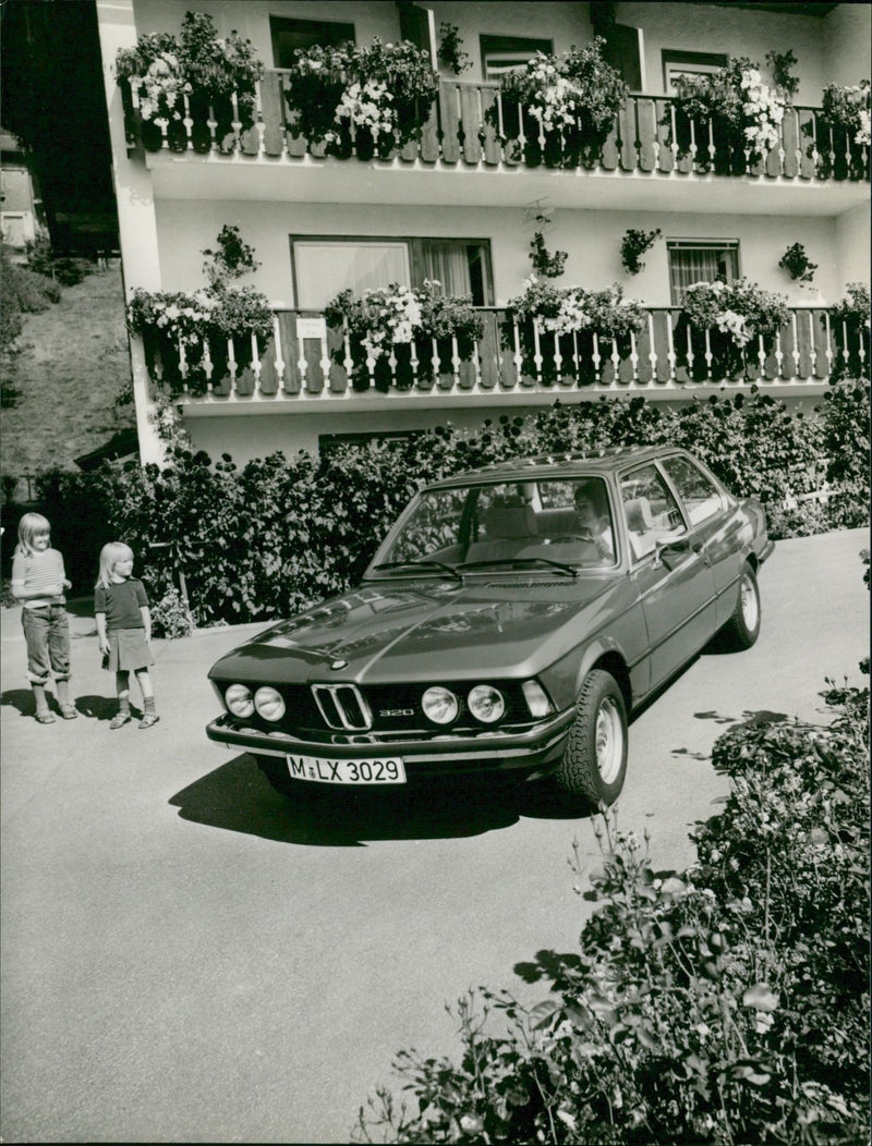BMW 320 - Vintage Photograph