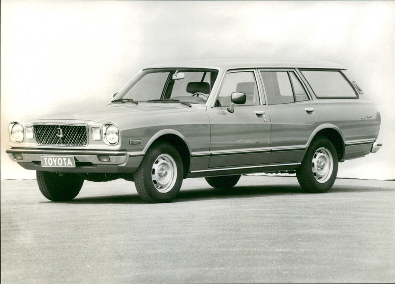 Toyota Cressida Combi 1977 - Vintage Photograph