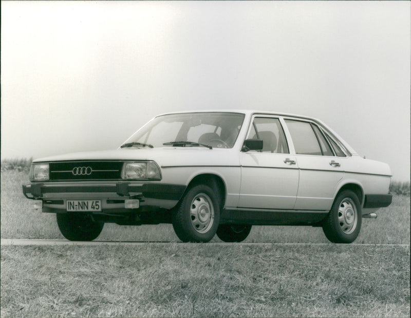 Audi 100 5. - Vintage Photograph