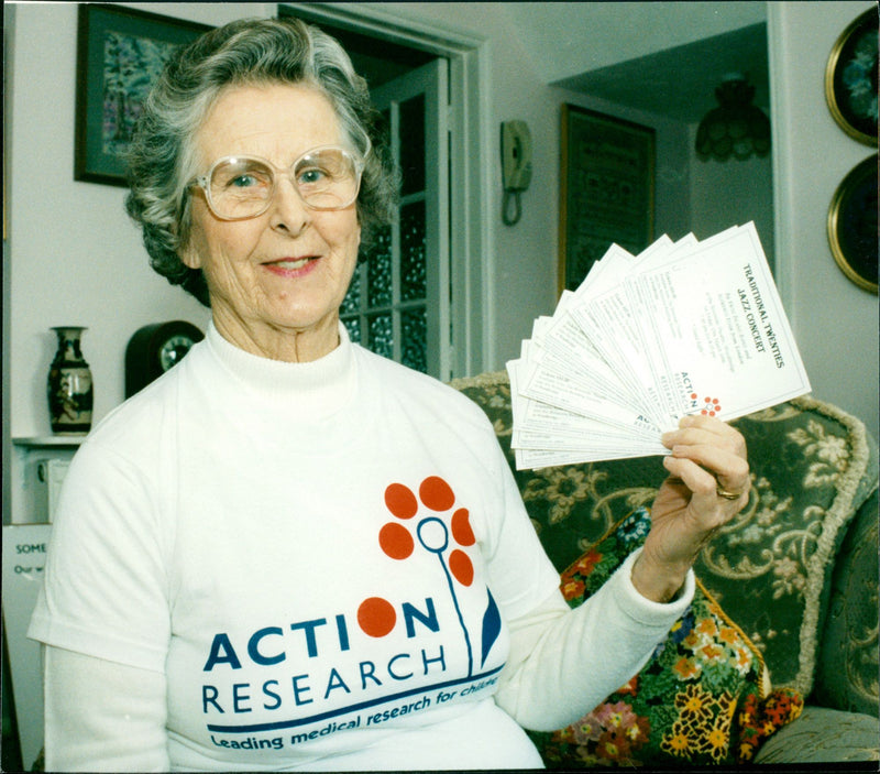 MAW JAZZ WHITE CONCERT MARGARET - Vintage Photograph