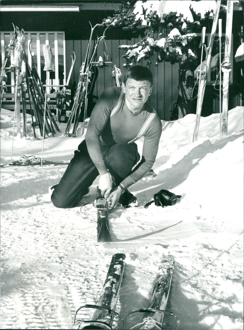 1978 SKIMAKING HAS FELLED DVD SCHANTZ RESERVE LIMLER NATURE SALEN AND PETER - Vintage Photograph