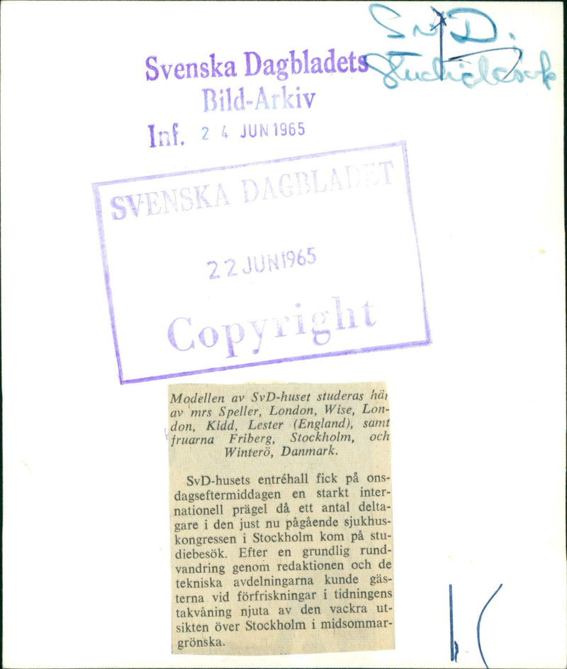 The model of the SvD house is studied by Mrs Speller, Mrs Wise, Mrs Kidd and the women Friberg and Winterö - Vintage Photograph