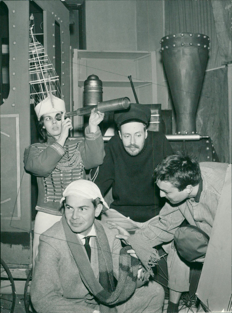 Student Theater Frigatt - Vintage Photograph