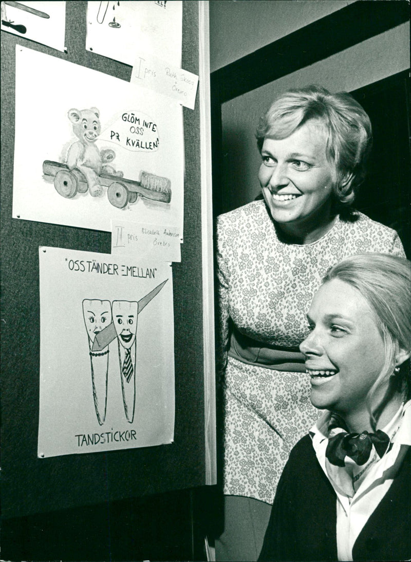 Students Ruth Skoog and Elisabeth Andersson with drawings on dental hygiene - Vintage Photograph
