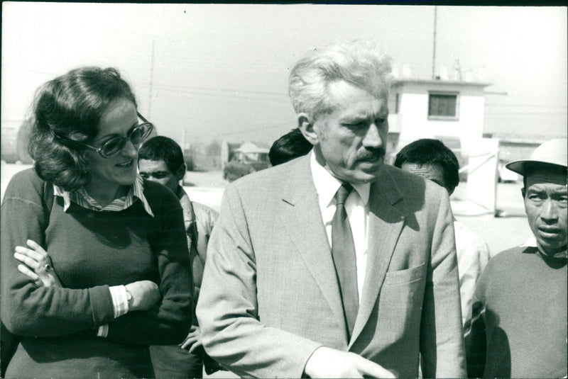 1972 LEADER GERMAN PRESS MEMBER EXPEDITION - Vintage Photograph