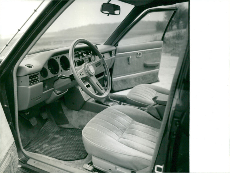 Toyota Carina 1980 - Vintage Photograph