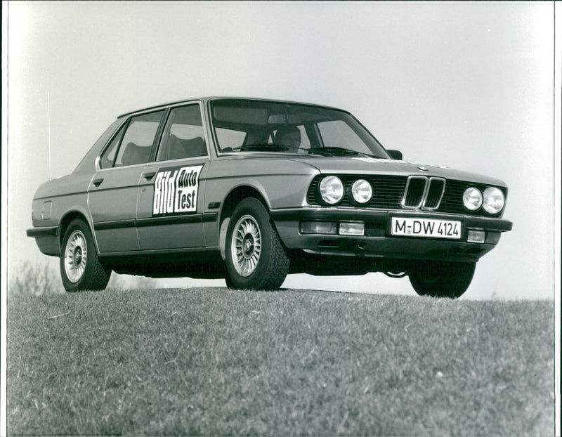 BMW 528i 1982 - Vintage Photograph