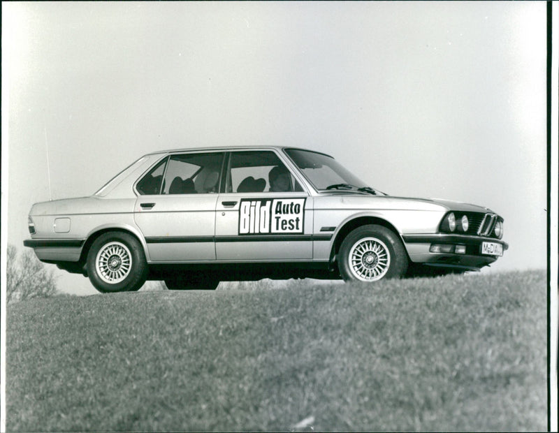 BMW 528i 1982 - Vintage Photograph