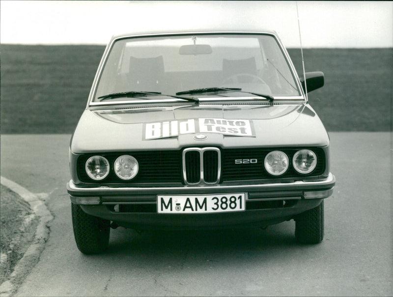 BMW 520/6 1980 - Vintage Photograph