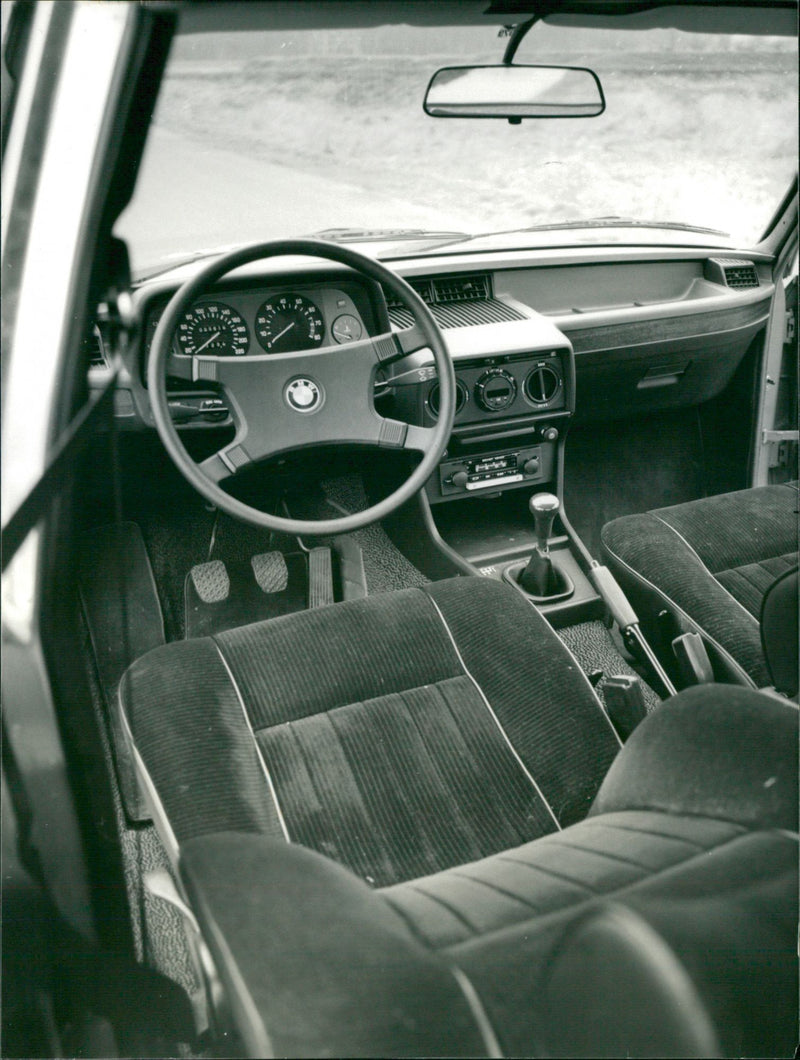 BMW 520/6 1980 - Vintage Photograph