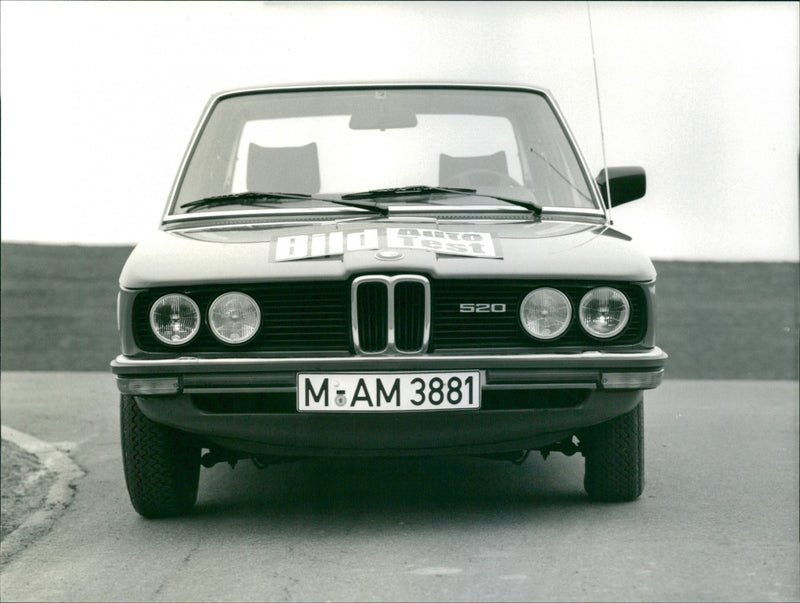 BMW 520/6 1980 - Vintage Photograph