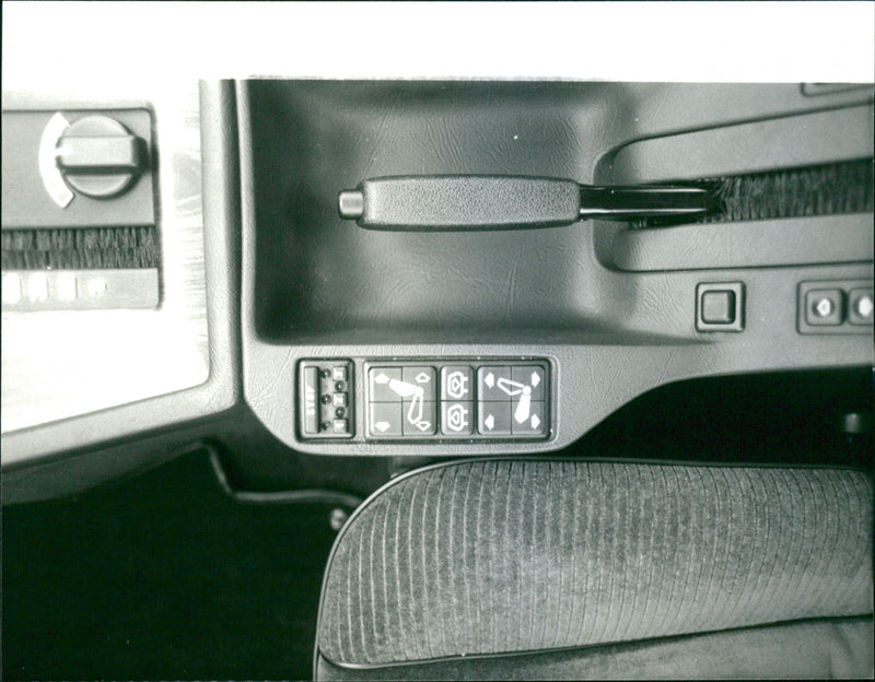 BMW 741i 1983 - Vintage Photograph