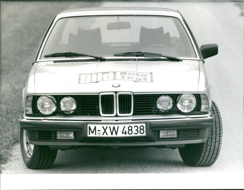 BMW 741i 1983 - Vintage Photograph