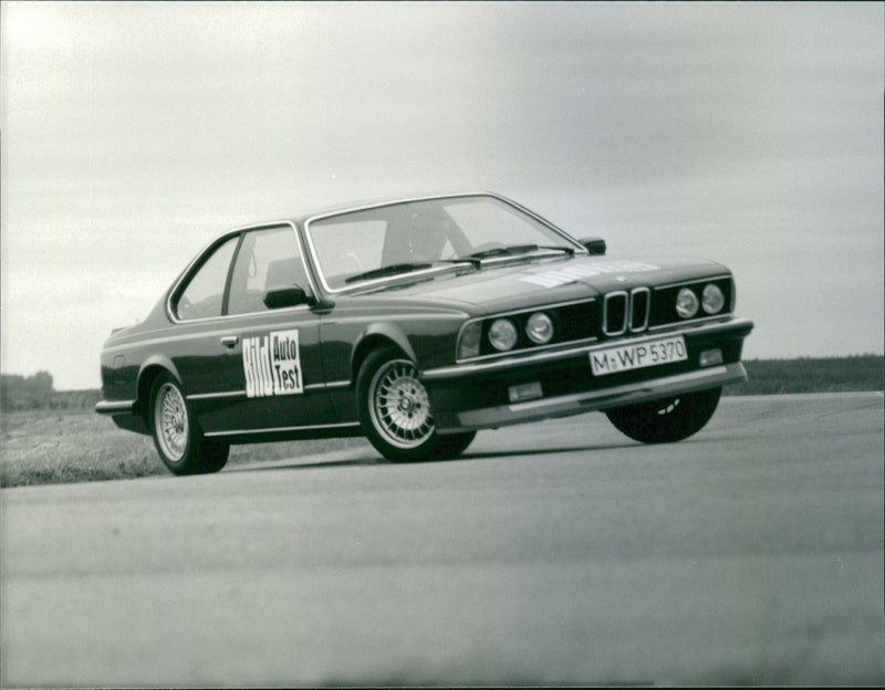 BMW 318i 1981 - Vintage Photograph