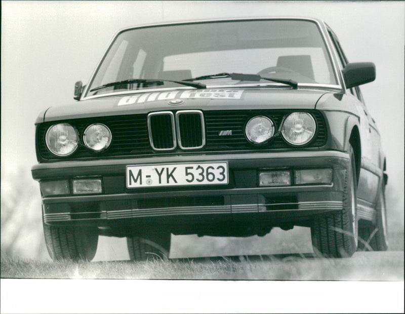 BMW M5 1984 - Vintage Photograph