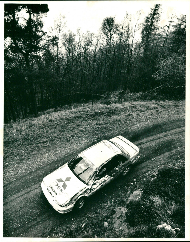 E 300 MMM MICHELIN
70 % PEGER JAG D37 4x 170w ARI VATANEN BRUNO BERGLUND - Vintage Photograph