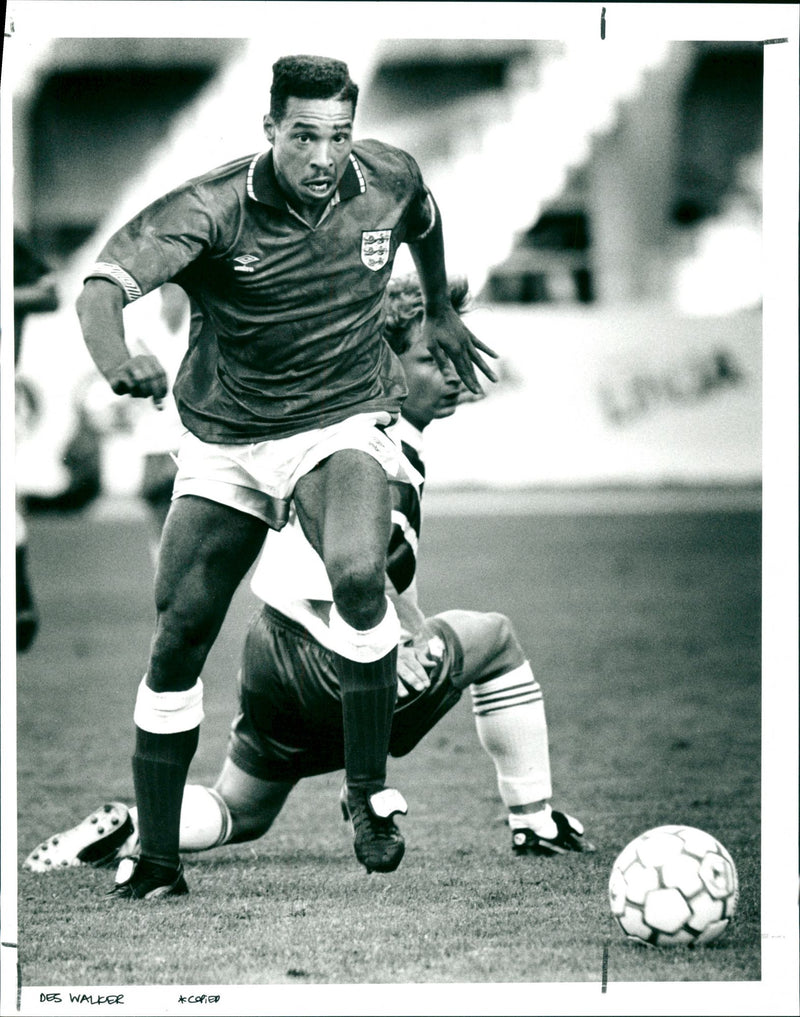 Des Walker - Vintage Photograph