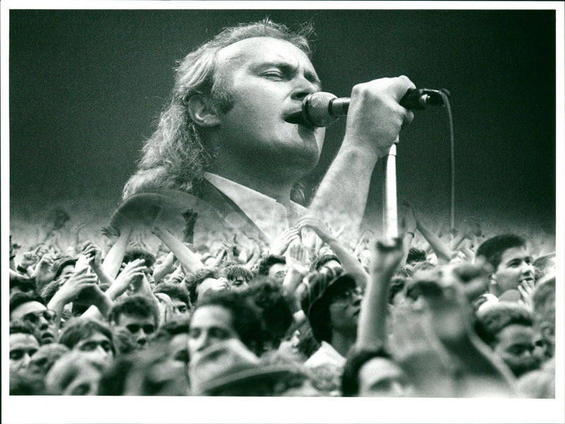 GENESIS CONCERT R - X134 - Vintage Photograph