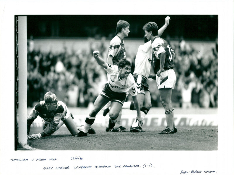 Gary Lineker - Vintage Photograph