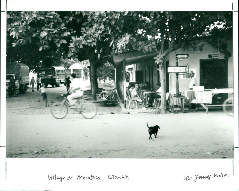 ve village a Aracataca , Colombia pic : Januel
APR 1994
SATURDAY 20 / 0 - Vintage Photograph