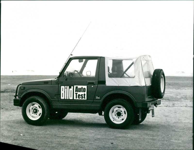 Suzuki SJ410 - Vintage Photograph
