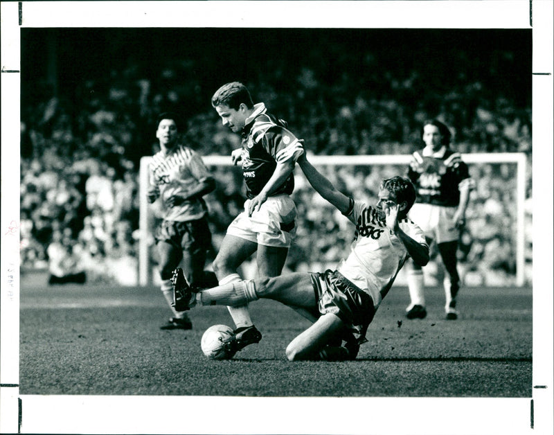 1992 - BOOT WROWNS APR - Vintage Photograph