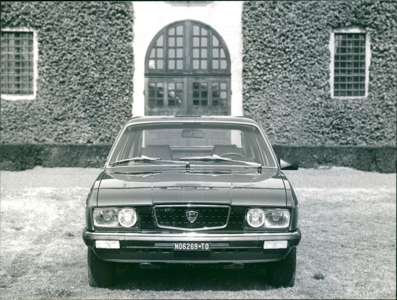 Lancia Gamma Limousine - Vintage Photograph