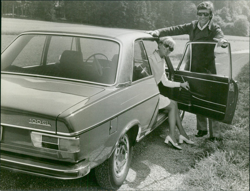 1971 Audi 100 GL - Vintage Photograph