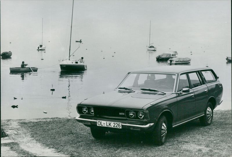 Datsun 180B Combi - Vintage Photograph