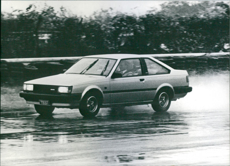 Toyota Carina 1800 XE Liftback - Vintage Photograph