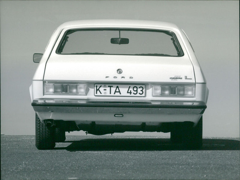 Ford Capri L - Vintage Photograph