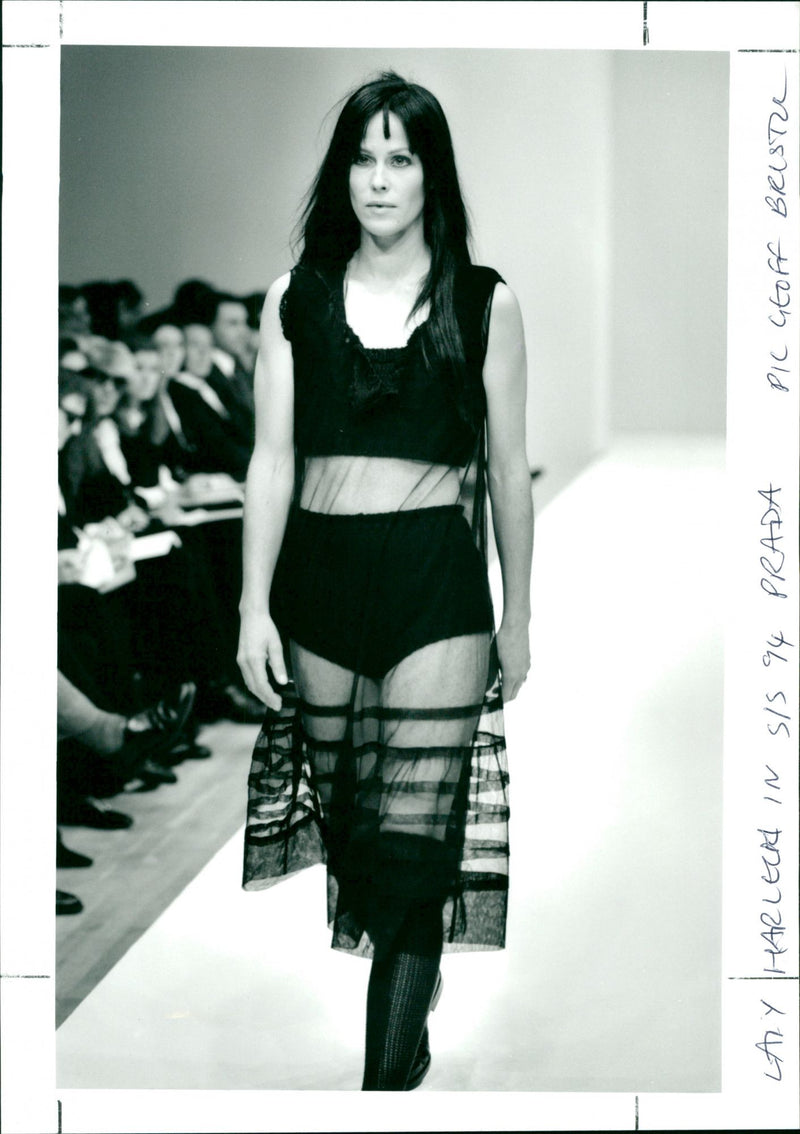 1993 - HARLE SIS LADY, GEOFF - Vintage Photograph