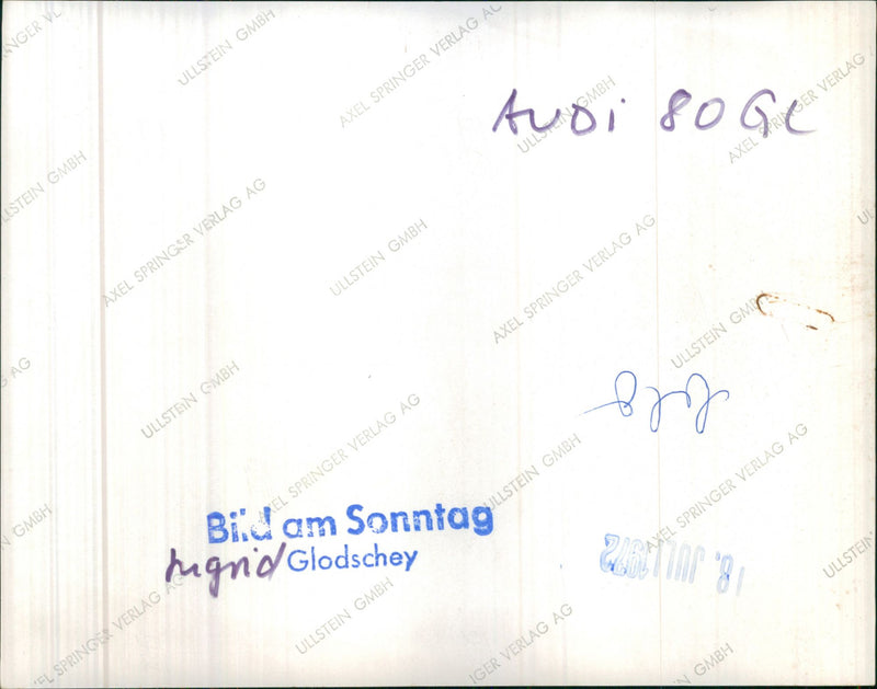 Audi 80 GL - Vintage Photograph