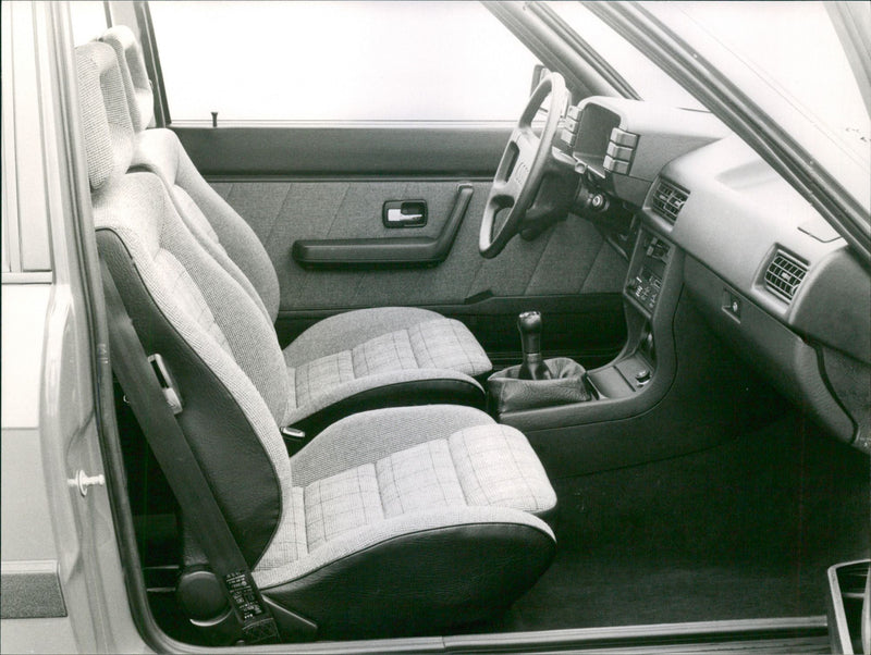 Front Seats of Audi 80 GTE - Vintage Photograph