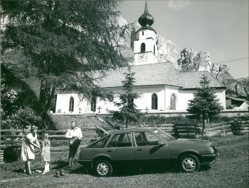 1981 Opel Ascona Berlina CC - Vintage Photograph
