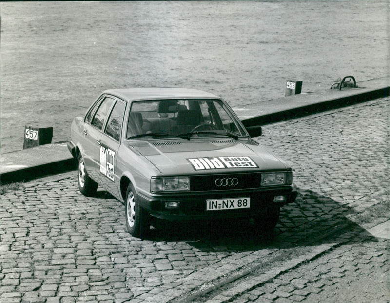 Audi 80 CL Turbo Diesel - Vintage Photograph