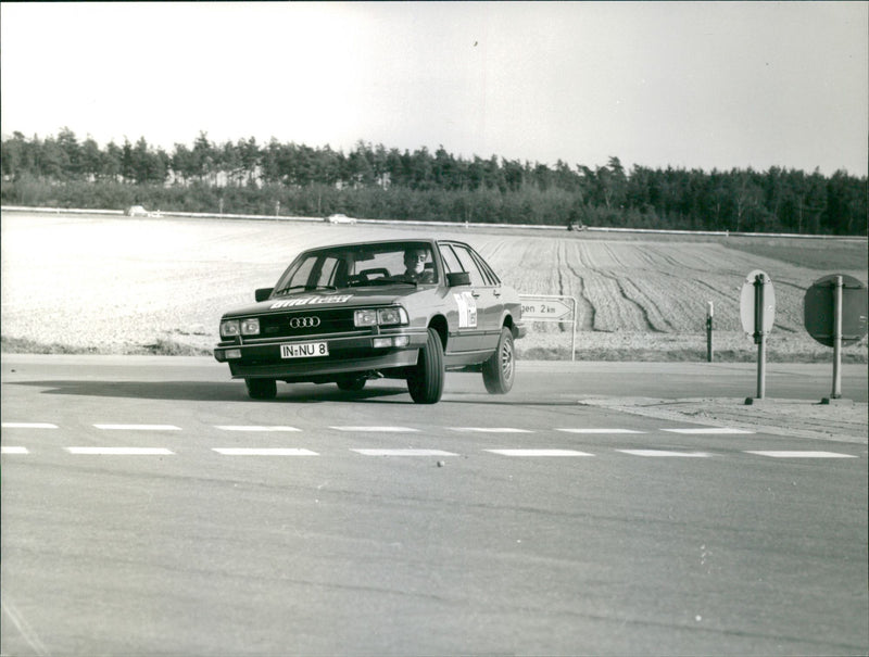 Audi 200 5T Turbo 1980 - Vintage Photograph