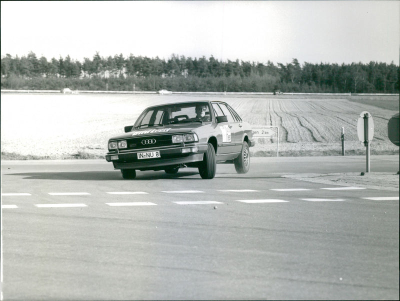 Audi 200 5T Turbo 1980 - Vintage Photograph