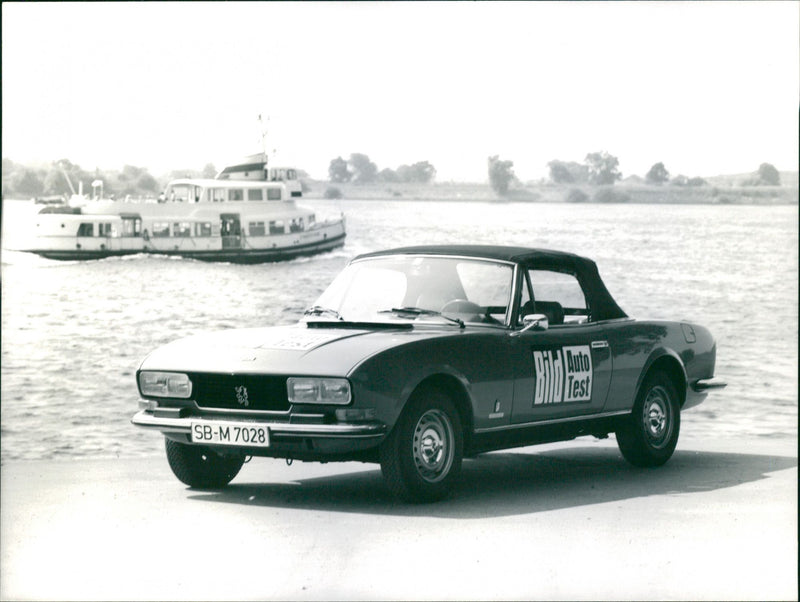 Peugeot 504 Cabrio - Vintage Photograph