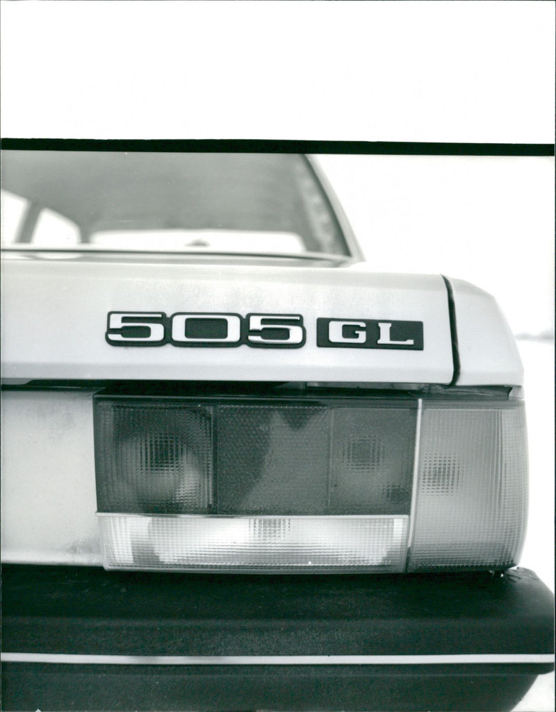 Peugeot 505 GL - Vintage Photograph