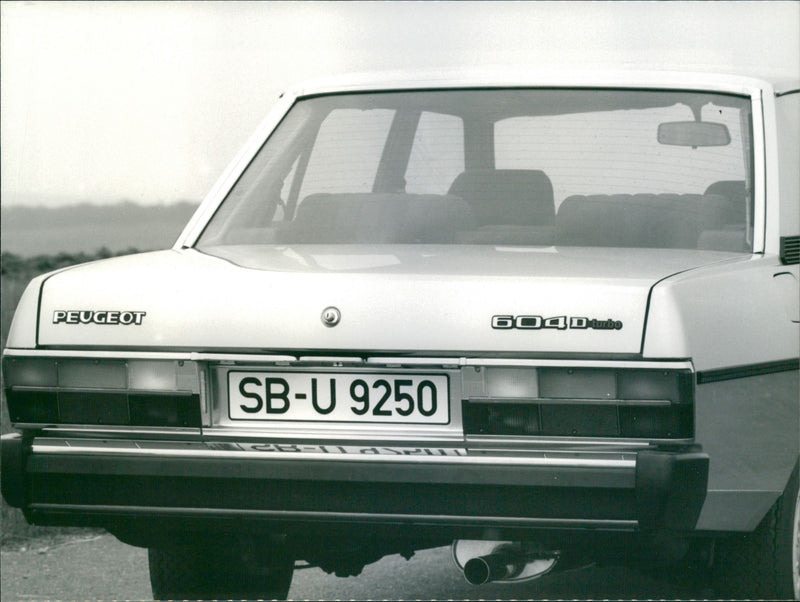 Peugeot 604 Diesel-Turbo - Vintage Photograph