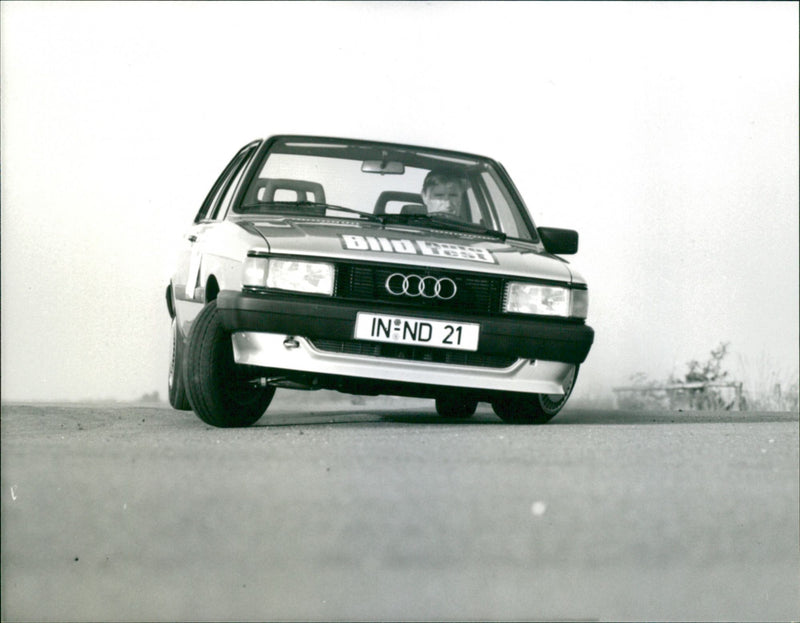 Audi 80 GTE - Vintage Photograph